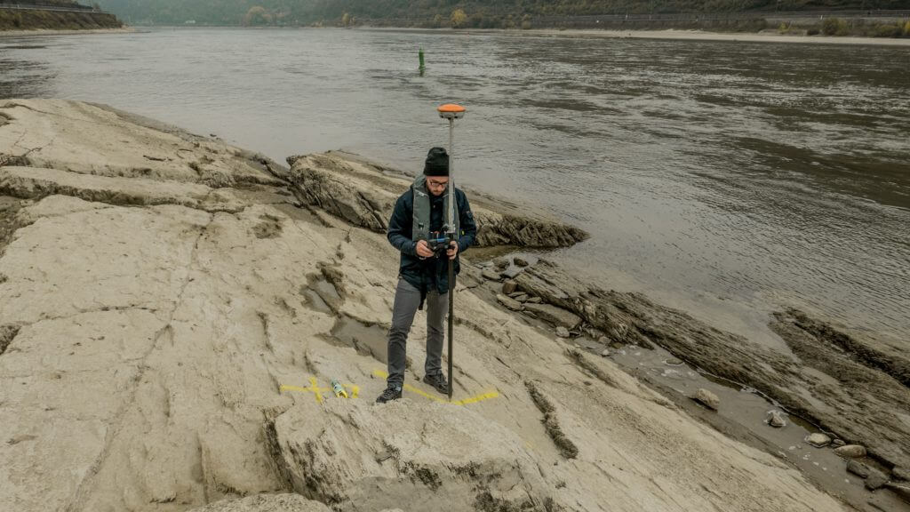 3D-Vermessung-Flussbett-Ground-Control-Points-Photogrammetrie-mit-Drohne
