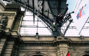 Hauptbahnhof-Frankfurt-Innen-Indoor-Photogrammetrie-Drohne-DB-Station-Service-3D-Fassadenaufnahme-per-Drohne-zur-Vermessung-CAD-Modellierung-Deutsche-Bahn