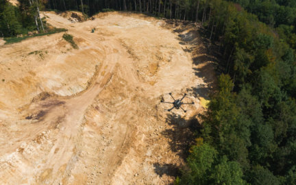Steinbrucherweiterung-LOGXON-PORTER-Drohne-UAV-Multicopter-Hexacopter-Steinbruch-3D-Bestandsvermessung-mittels-Drohne-3D-Dokumentation-Erdarbeiten