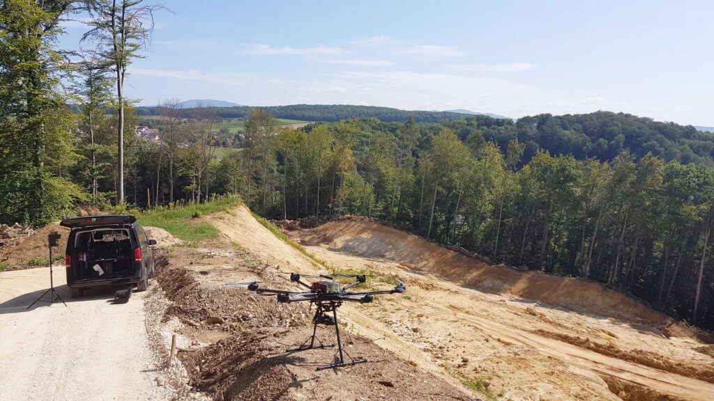 Steinbrucherweiterung-LOGXON-PORTER-Drohne-UAV-Multicopter-Hexacopter-Steinbruch-3D-Bestandsvermessung-mittels-Drohne-3D-Dokumentation-Erdarbeiten