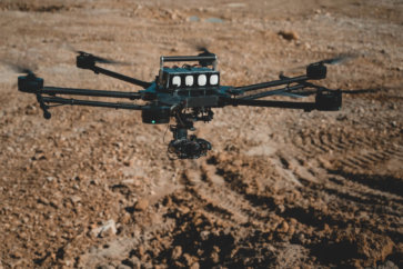 LOGXON-Porter-Drohne-UAV-Hexacopter-digitales-3D-Aufmaß-per-Drohne-Steinbruch-Vermessung-Foerderband-Aushub