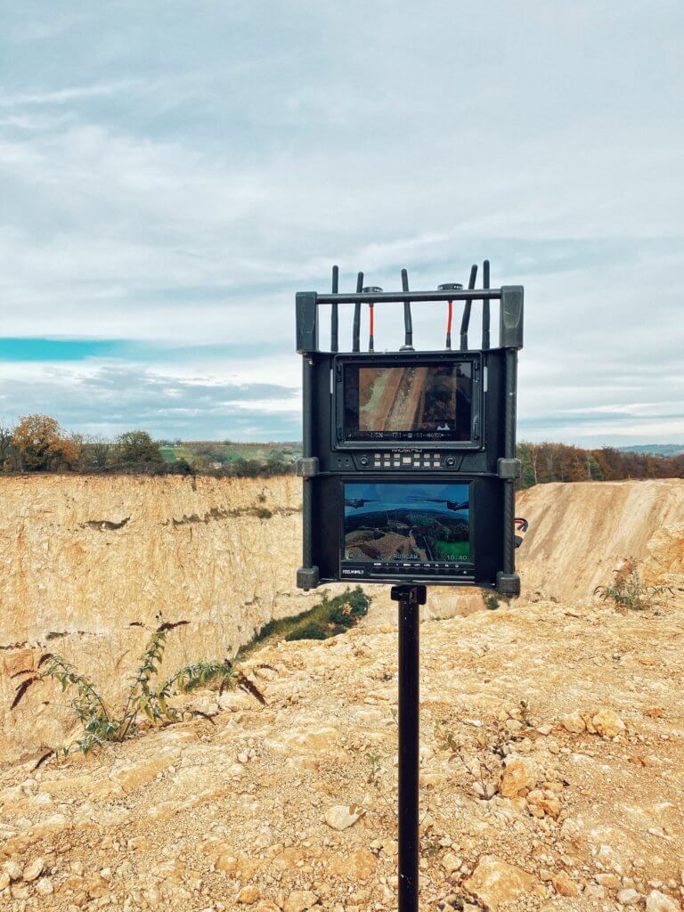 Messbild-Monitor-Messkamera-Piloten-Monitor-Steinbruch-Photogrammetrische-Gelaendevermessung-Steinbruch-Drohne-Logxon-Porter