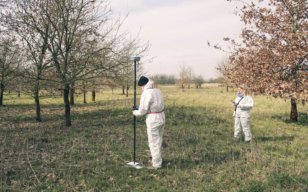 GPS-DGPS-GNSS-Vermessung-fuer-UAV-LiDAR-Vermessung-zur-Erfassung-der-Vegetationsstruktur-von-Waldflächen-Elbe-Elbvorland-Brandenburg