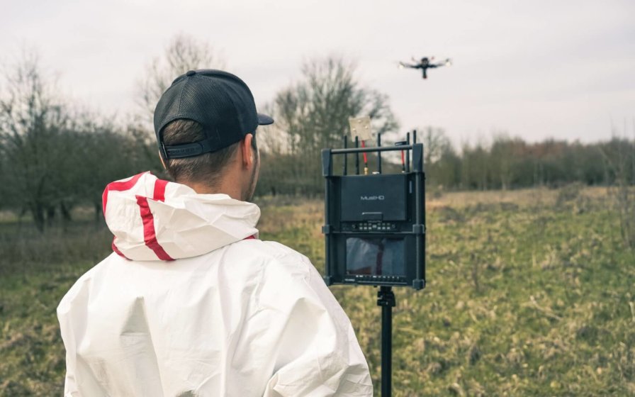 UAV-Pilot-Drohnen-Pilot-LOGXON-Alta-8-GeoSLAM-ZEB-HORIZON-UAV-LiDAR-Vermessung-zur-Erfassung-der-Vegetationsstruktur-von-Waldflächen-Elbe-Elbvorland-Brandenburg