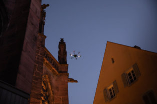LOGXON-Freiburg-Muenster-Vermessung-Laserscan-Porter-Punktwolke-Häuser-Schlucht-Drohne-Fluggerät-3D-Kirchen-Vermessung-per-Drohne
