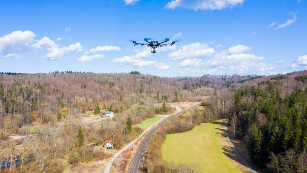 Air-to-air-Luftbild-Drohne-Vermessung-LOGXON-PORTER-Photogrammetrie-Drohne-3D-Vermessung-Aufnahme-Auserwertung-von-digitalen-Drohnenaufnahmen-hohe-Photogrammetrie-Genauigkeit