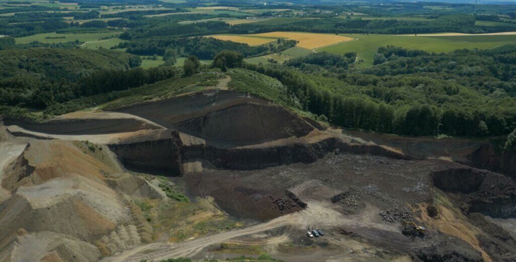 uav-surveying-stockpile-landfill